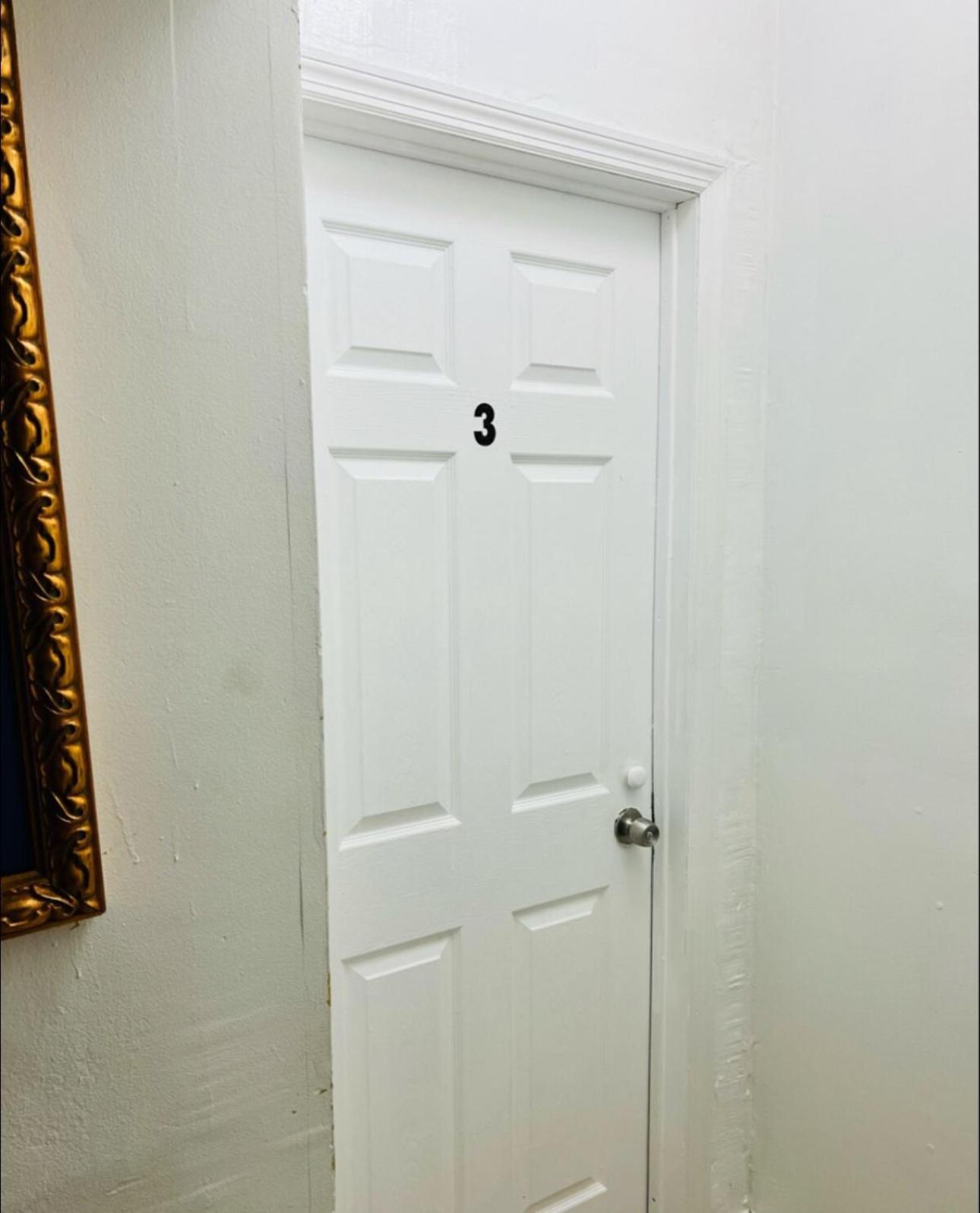 Habitación en casa particular B3 Value On Private Bedroom With Private Bathroom In Little Havana,